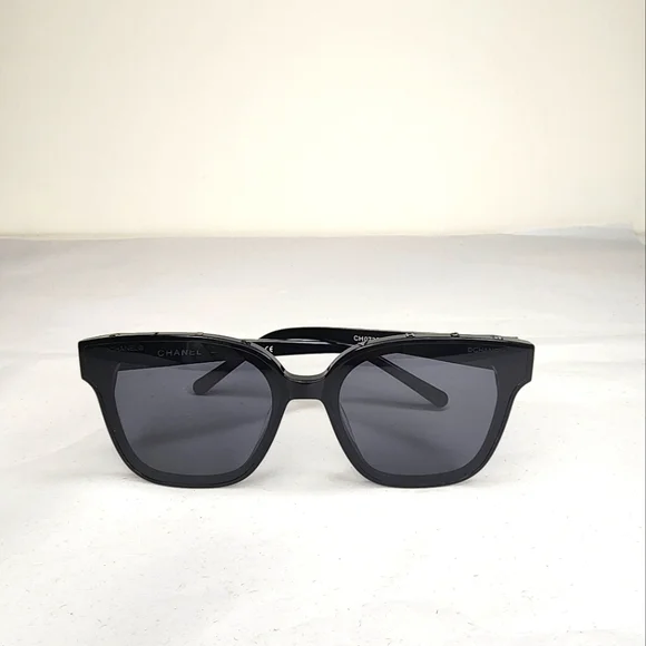 CHANEL | Accessories | Chanel Sunglasses Letters On Top  display picture 2